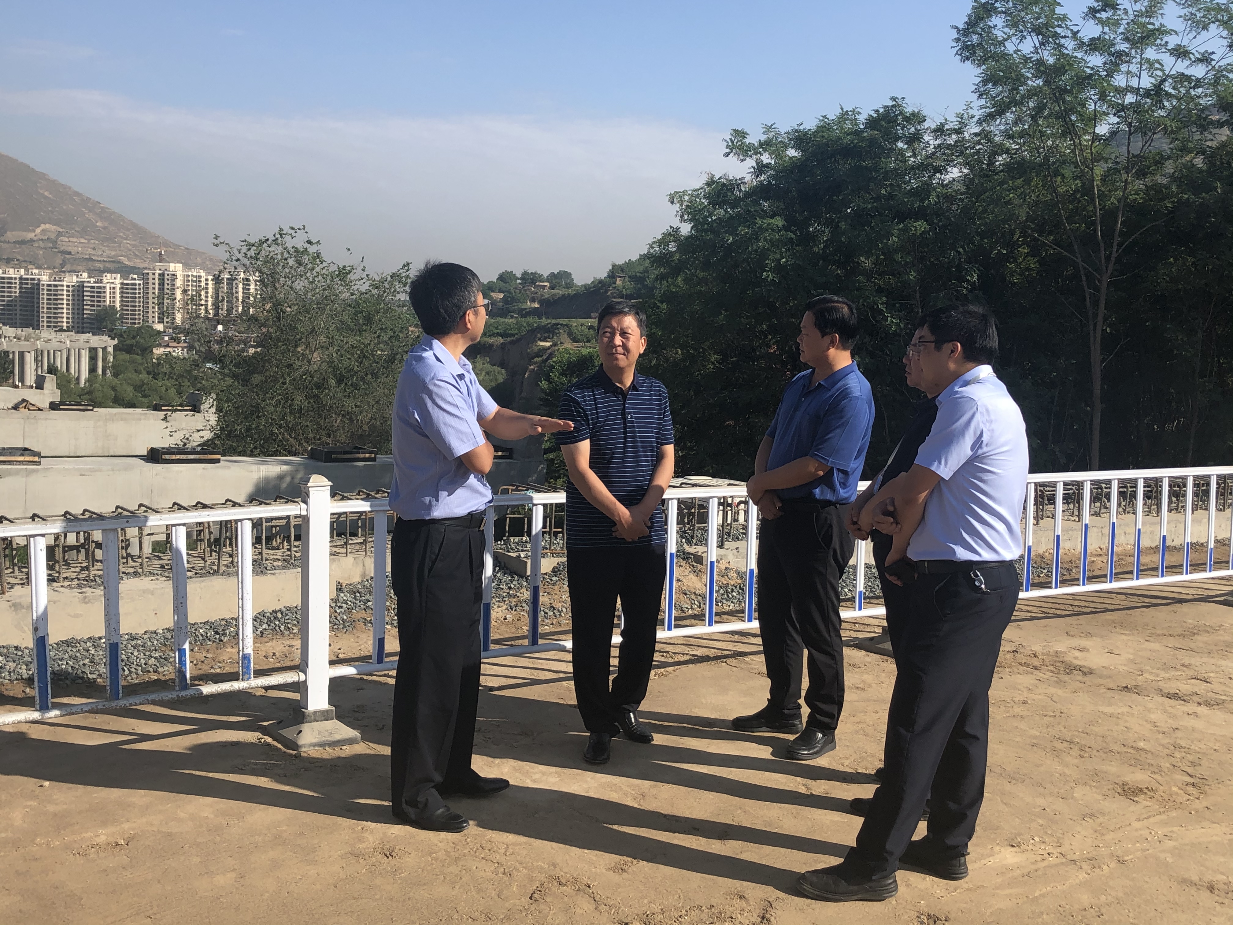 袁得豪總經理調研蘭阿項目.jpg 袁得豪總經理調研蘭阿項目.jpg